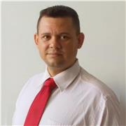 Licenciado en Educación con gran experiencia en el área de Ciencias Naturales